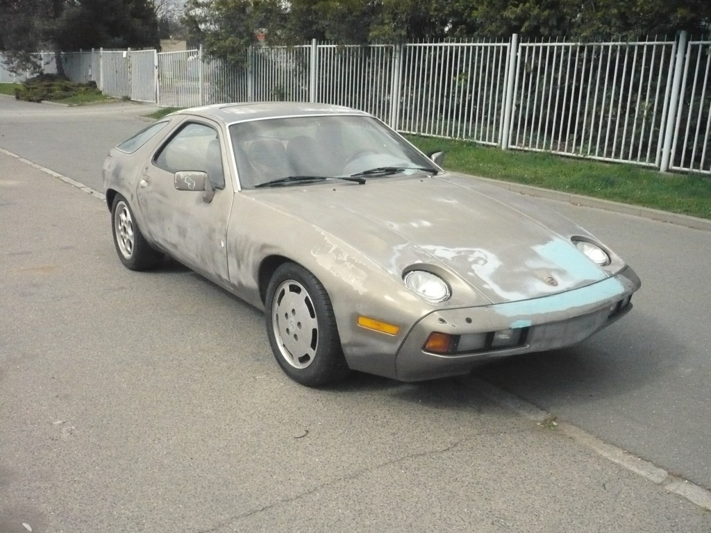 PORSCHE 928 V8 MANUÁL