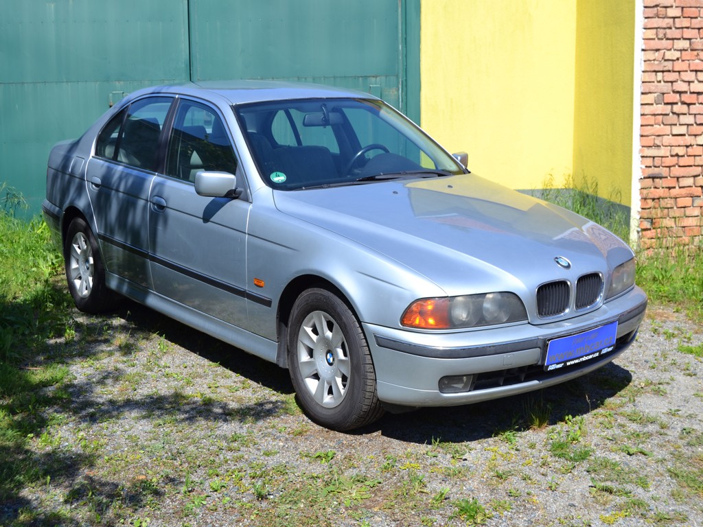 BMW 523i 1.MAJITEL,AUTOMAT