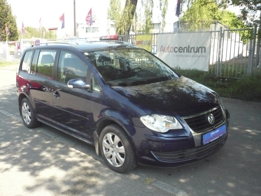 VOLKSWAGEN TOURAN 1.9 TDI SERVISKA,VYHŘ.SEDADLA
