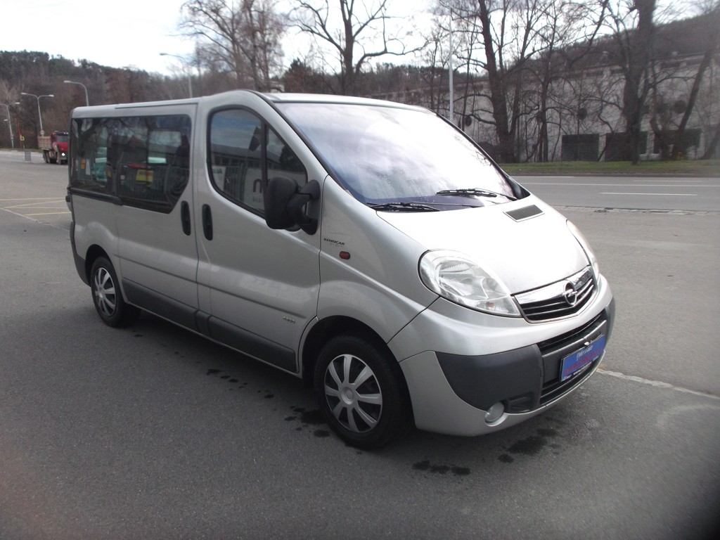 OPEL VIVARO 2.0 CDTI 9 MÍST,KLIMA,MANUÁL