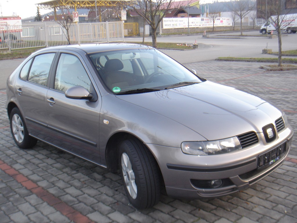 SEAT LEON 1.6 i SPORT 77kW SERVISKA,TOP,1.MAJITEL