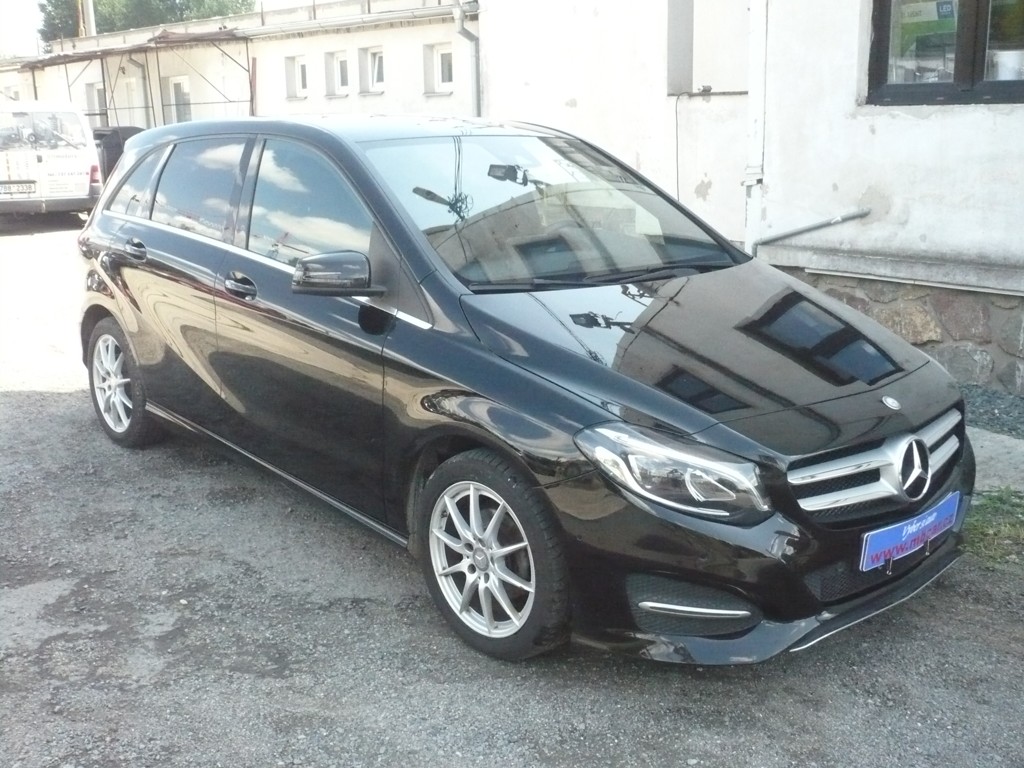 MERCEDES BENZ B 180 D SERVISKA,ČR,92000 KM