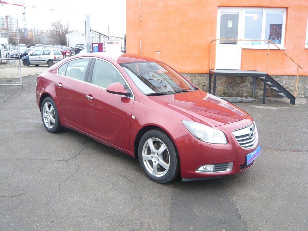 OPEL INSIGNIA 2.0 TURBO 4x4 SERVISKA,ČR,NAVIGACE