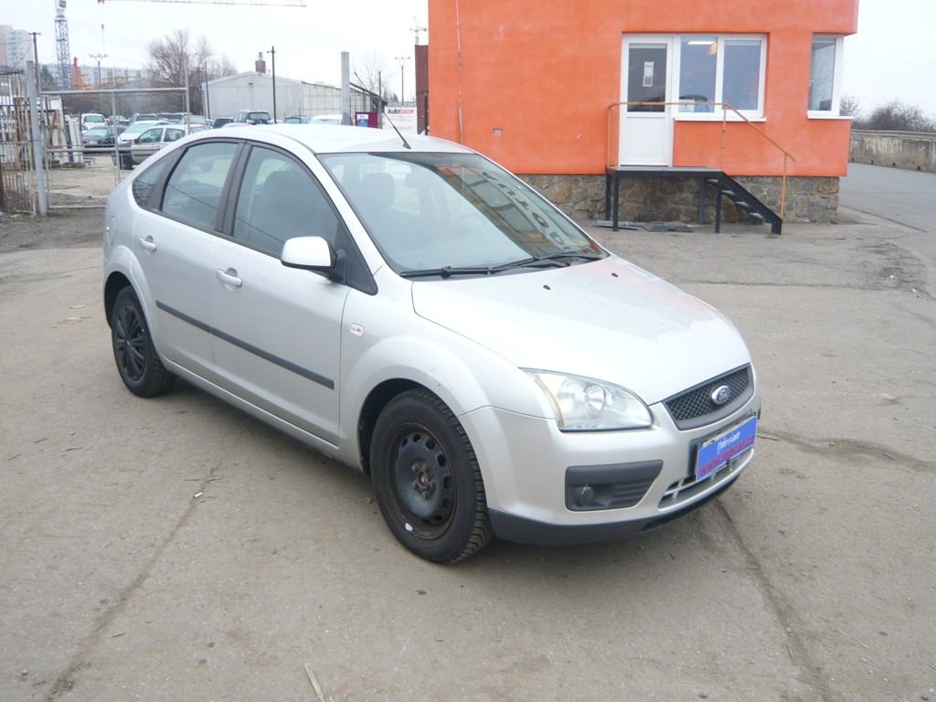 FORD FOCUS 1.6 16V TREND KLIMA,ČR,SERVISKA