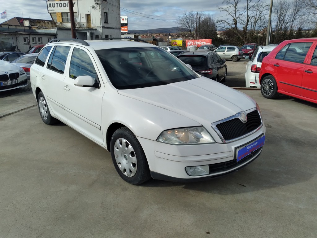ŠKODA OCTAVIA COMBI 1.9 TDI 77kW AMBIENTE SERVISKA,KLIMA