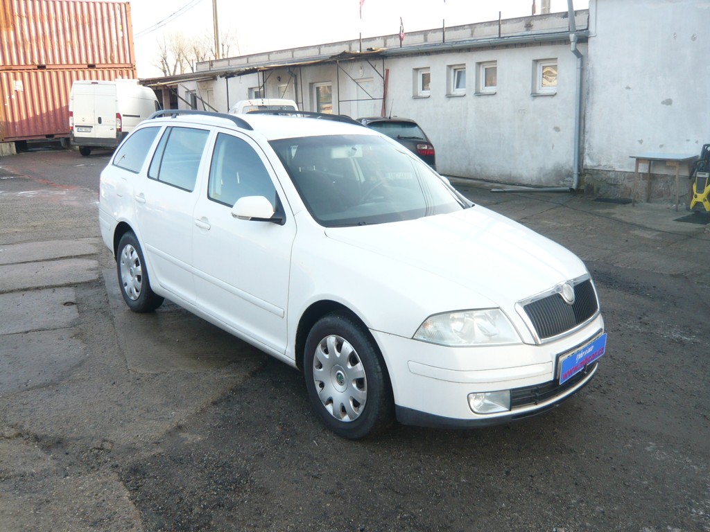 ŠKODA OCTAVIA COMBI 1.9 TDI 77kW AMBIENTE SERVISKA,KLIMA