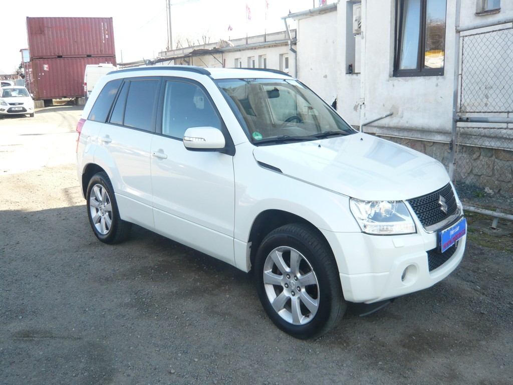 SUZUKI GRAND VITARA 2.4 AT 4x4 124kW SERVISKA