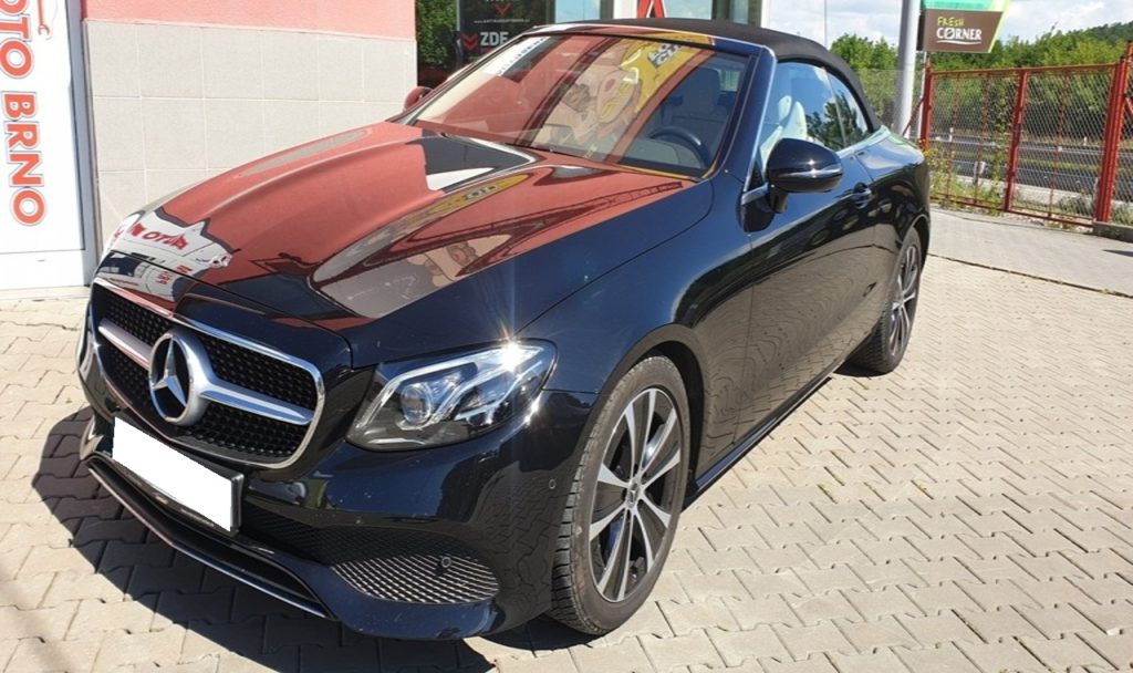 MERCEDES BENZ E 220d AMG CABRIO BÉŽOVÁ KŮŽE,TOP STAV