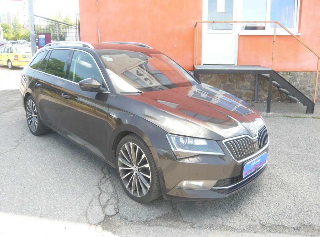 ŠKODA SUPERB COMBI 2.0 TDI DSG 4x4 L&K PANORAMA 1.MAJITEL,ODPOČET DPH,ČR
