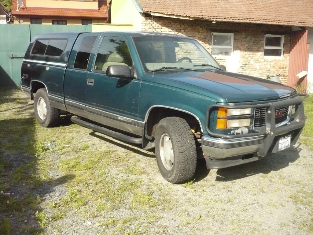 GMC SIERRA 1500 4x4 TRUCK V8 KING CAB