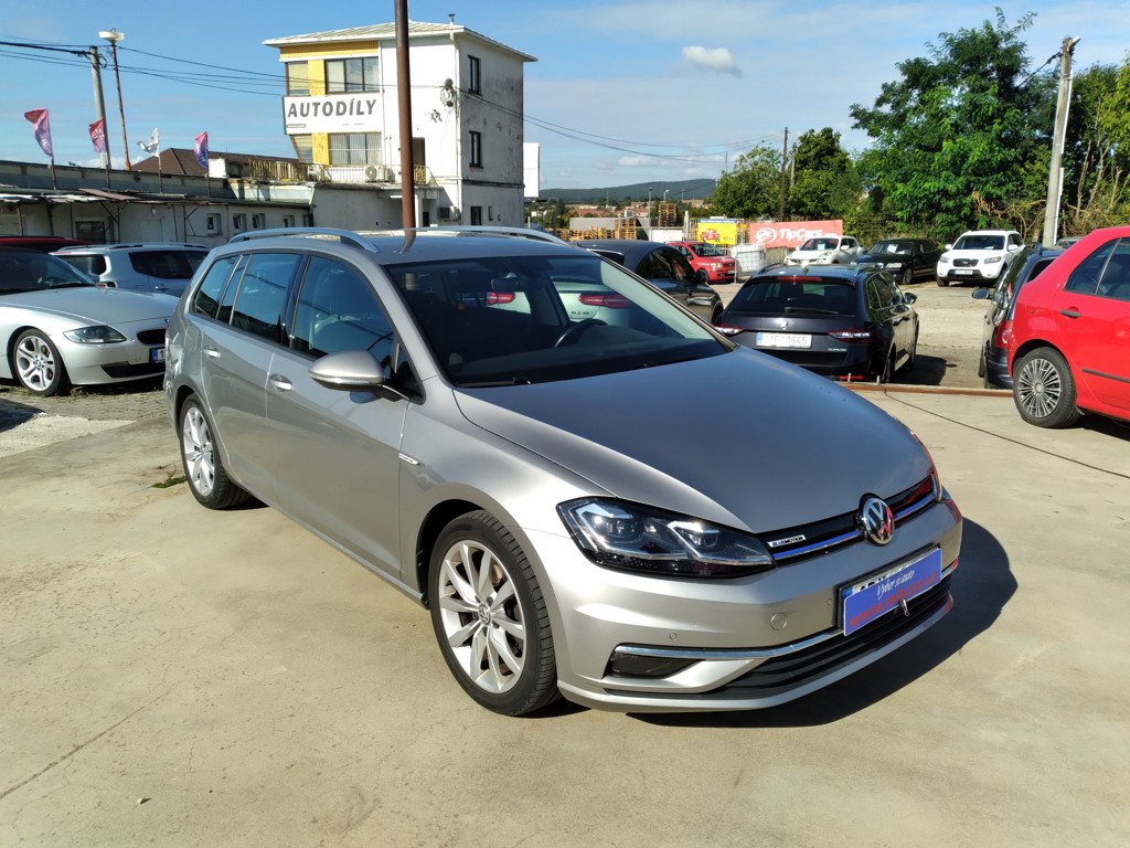 VOLKSWAGEN GOLF 1.5 TSI EVO BMT MARATON EDITION 1.MAJITEL,SERVISKA,ČR