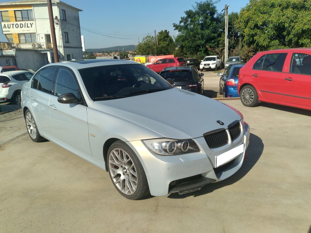 BMW 330 xd 170kW 4x4 ČR,NAVI,KŮŽE,AUTOMAT