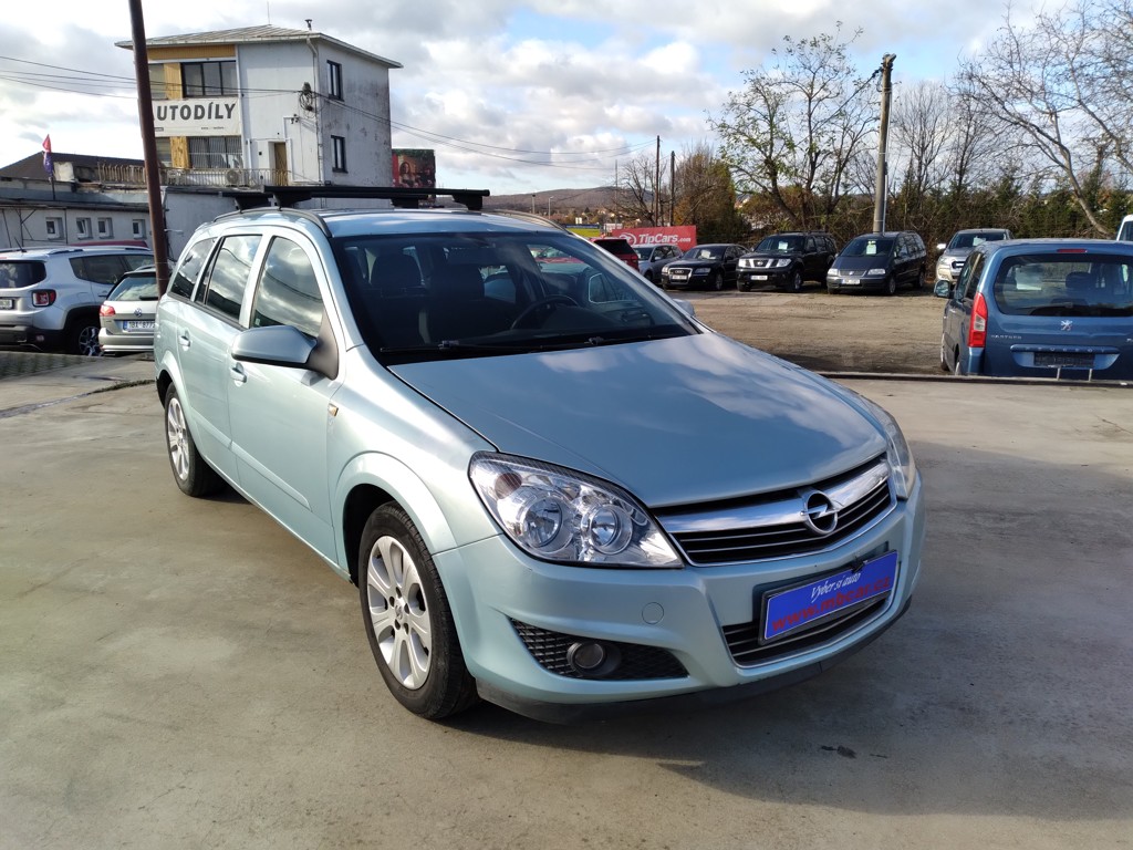 OPEL ASTRA CARAVAN 1.7 CDTI ČR,KLIMA, ŠPATNÁ SPOJKA