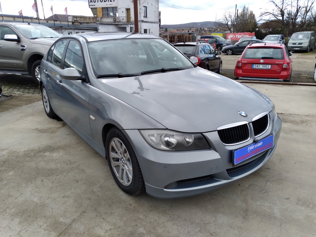 BMW 320i 110kW KLIMA