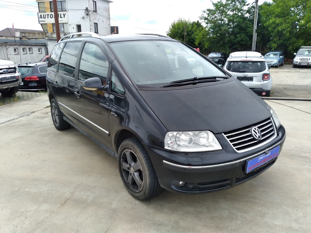 VOLKSWAGEN SHARAN 1.9 TDI 4 MOTION ČR,1.MAJITEL