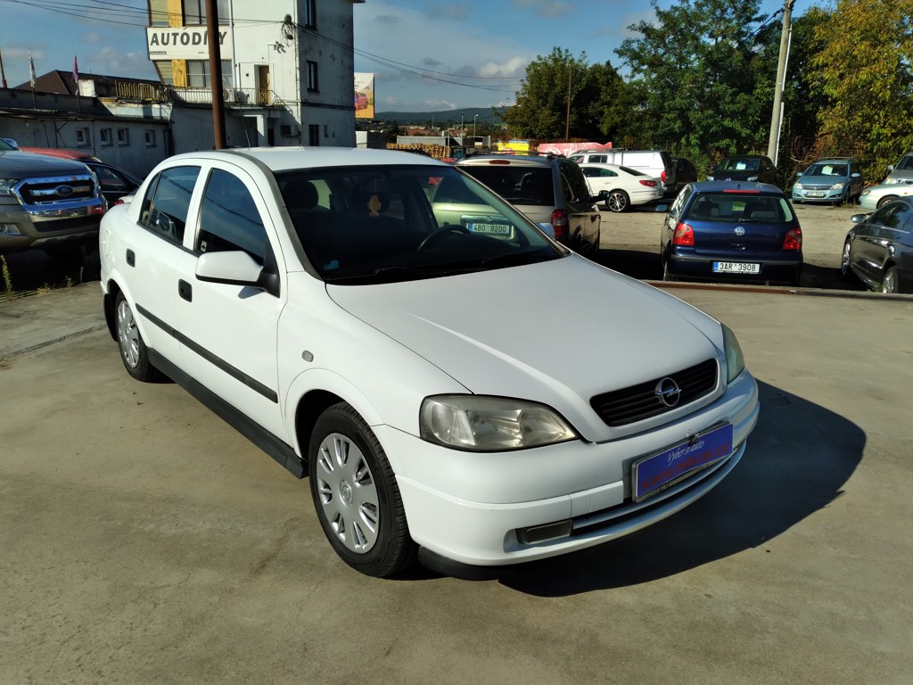 OPEL ASTRA 1.4 16V BASE 1.MAJITEL,ČR,SERVISKA