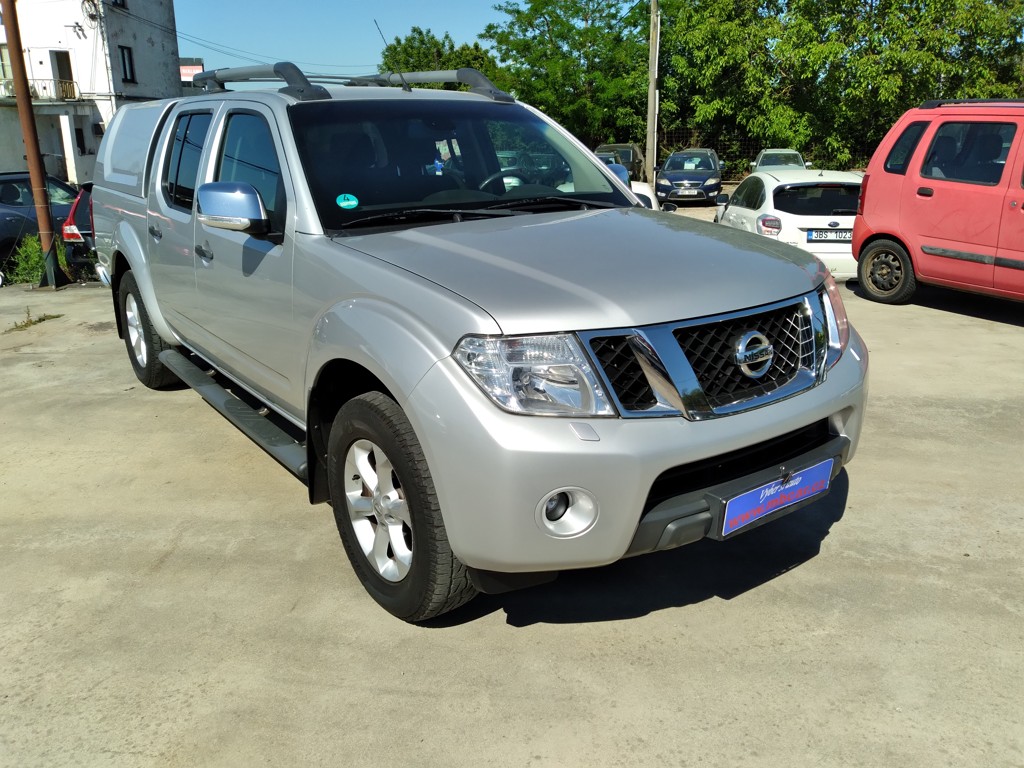 NISSAN NAVARA D40 2.5 dCi 4x4 DOUBLE CAB MANUÁL